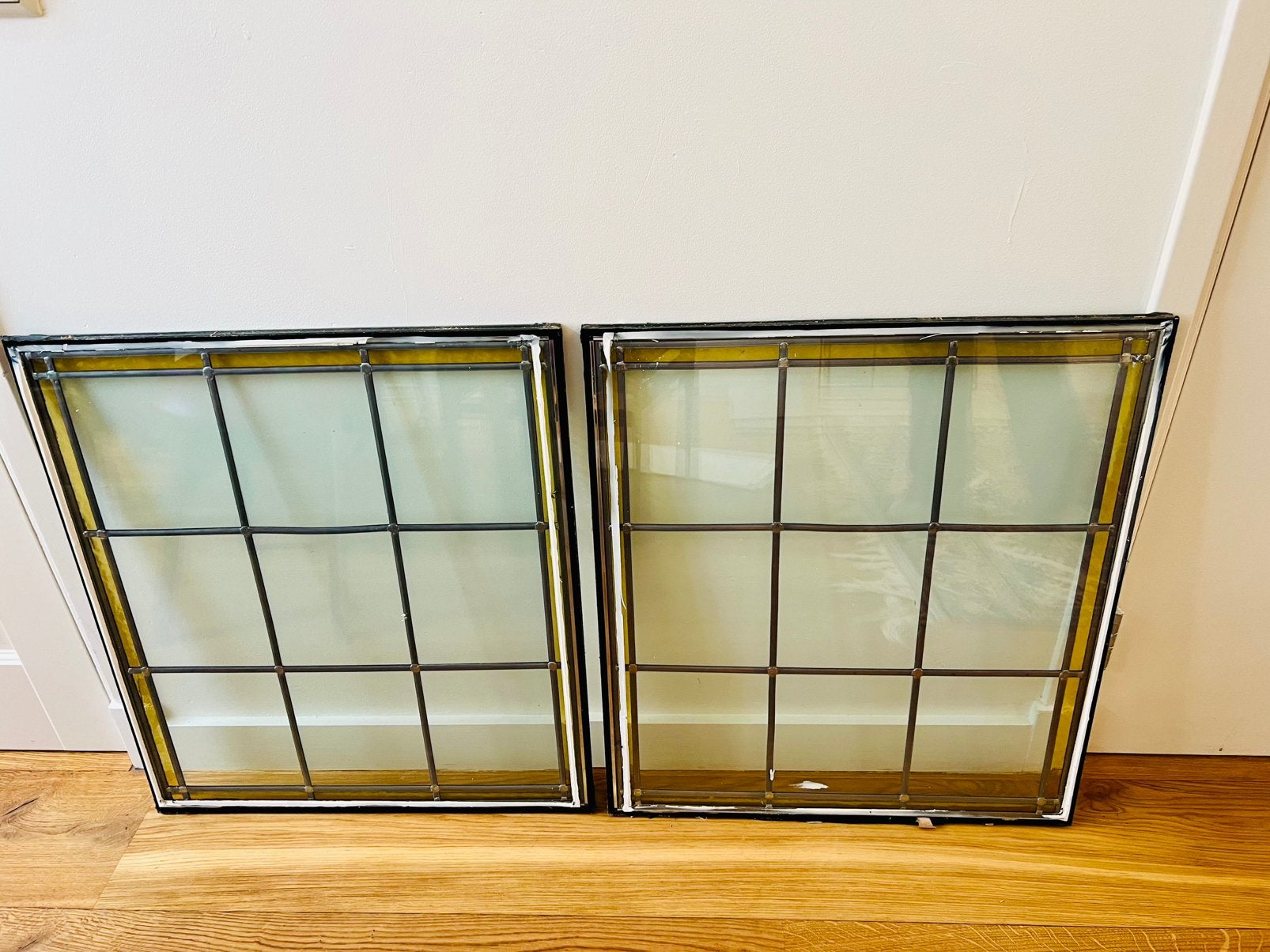 Set 2 sfeervolle glas-in-lood ramen in dubbel glas 60x68cm, Ophalen, Gevelraam of Ruit, Minder dan 80 cm, Zo goed als nieuw