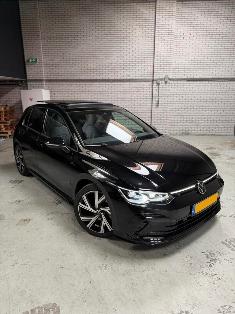 Volkswagen Golf 8 1.5 eTSI R-Line *Bomvol*, Stof, 1498 cc, 4 cilinders, 150 pk