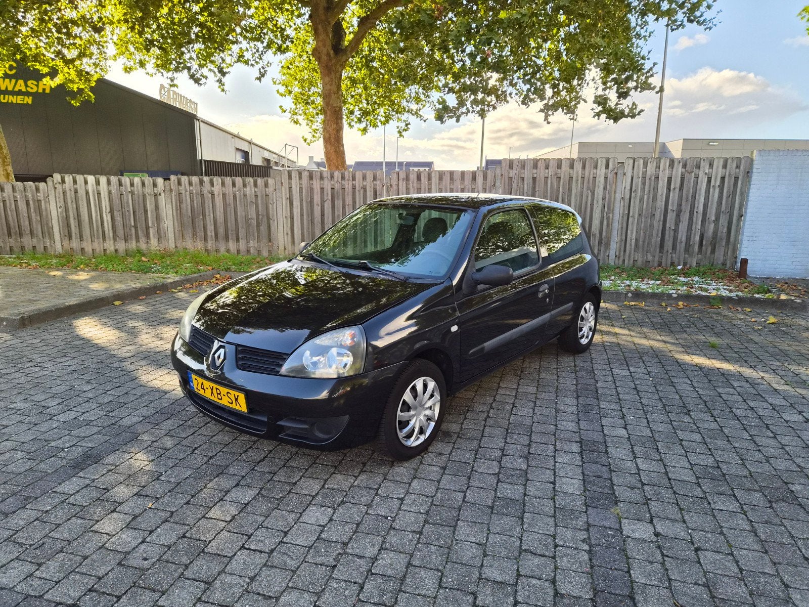 Renault Clio 1.2 RN Campus  3DR 2007 Zwart, Auto's, Voorwielaandrijving, 31 €/maand, 4 cilinders, 58 pk