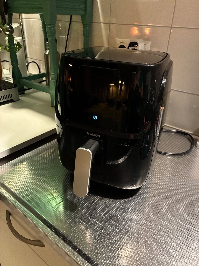 Tomado Airfryer - 3 liter, Ophalen of Verzenden, Zo goed als nieuw, Airfryer, Minder dan 750 gram
