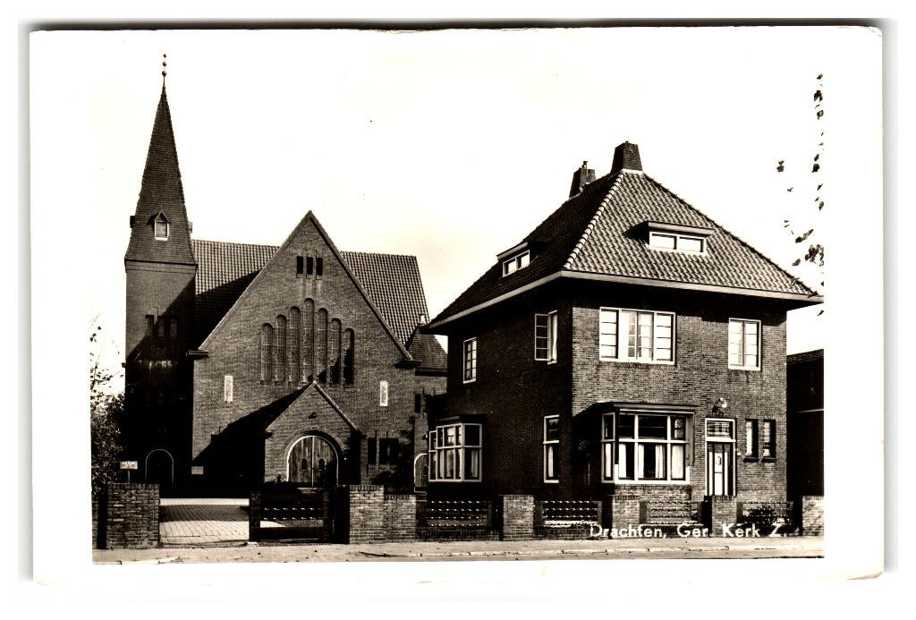 Drachten, Ger. Kerk, Verzamelen, Ansichtkaarten | Nederland, Ongelopen, Friesland, 1940 tot 1960, Verzenden