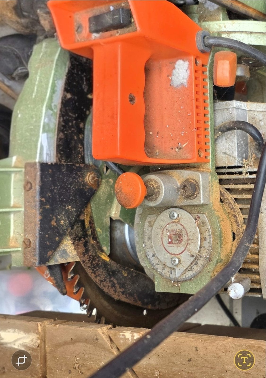 DeWalt Afkortzaag - Krachtige en Betrouwbare Zaag, Ophalen, Gebruikt, 70 mm of meer, Afkortzaag