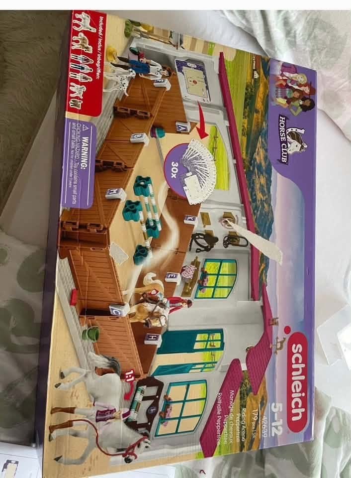 Schleich Horse Club Rijbaan met Paarden en Accessoires, Ophalen, Zo goed als nieuw, Jongen of Meisje