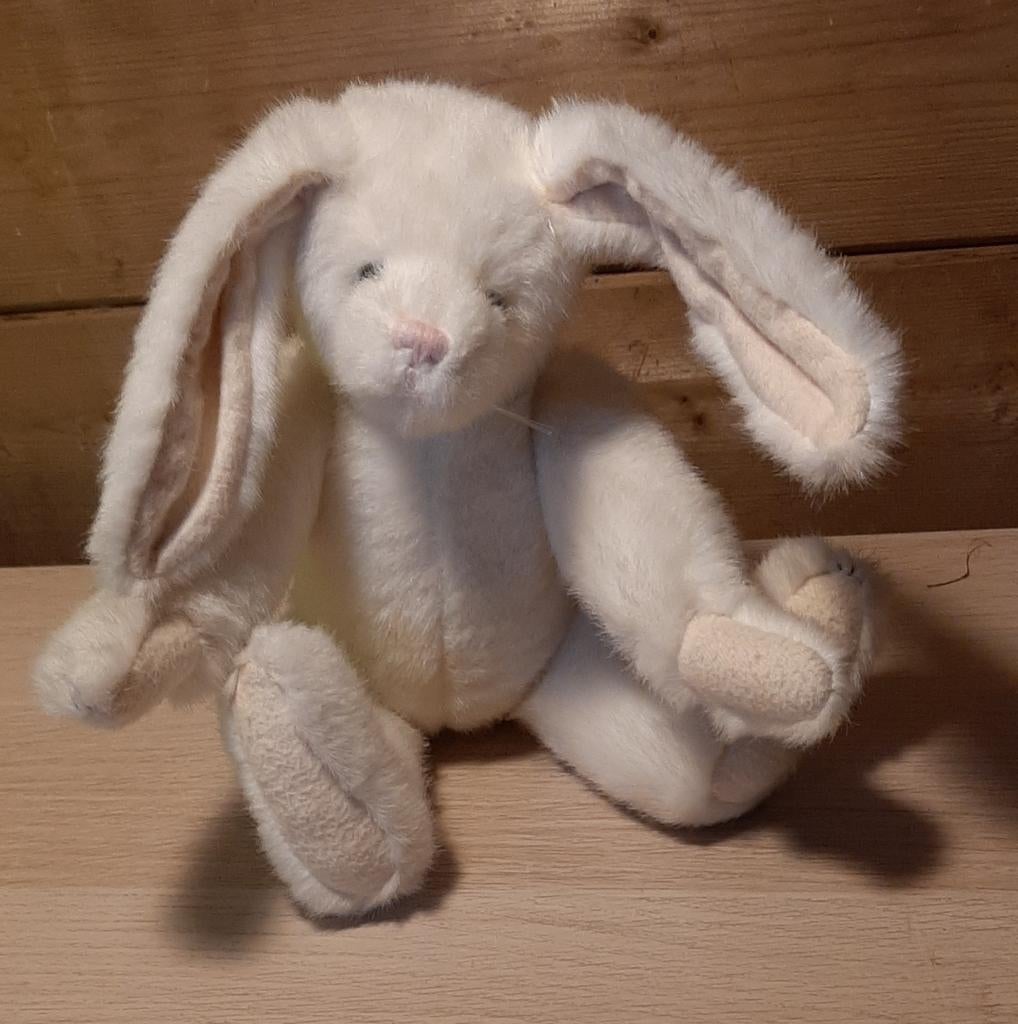 The Boyds collection. White Rabbit. Beweegbare delen. Konijn, Verzamelen, Beren en Cherished Teddies, Ophalen of Verzenden, Stoffen beer