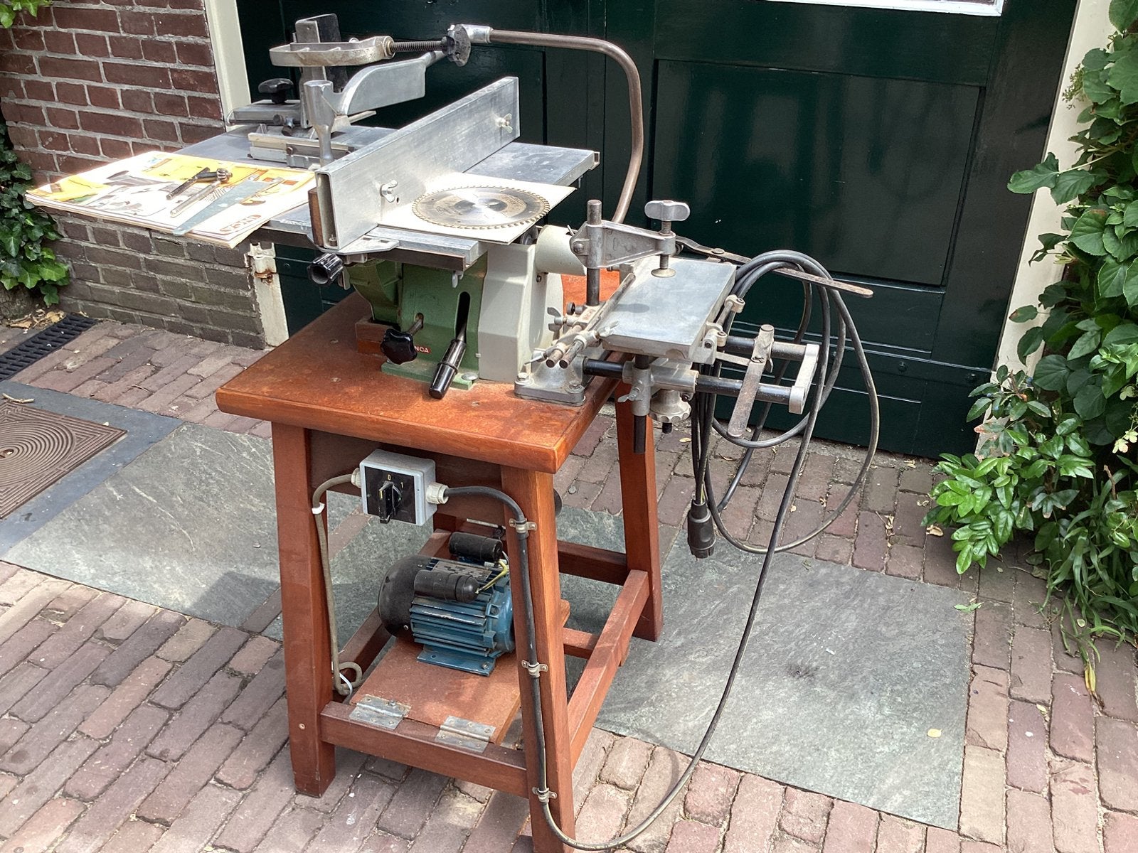 Inca zaagtafel, Doe-het-zelf en Verbouw, Gereedschap | Zaagmachines, 70 mm of meer, Ophalen of Verzenden, Zo goed als nieuw, Afkortzaag