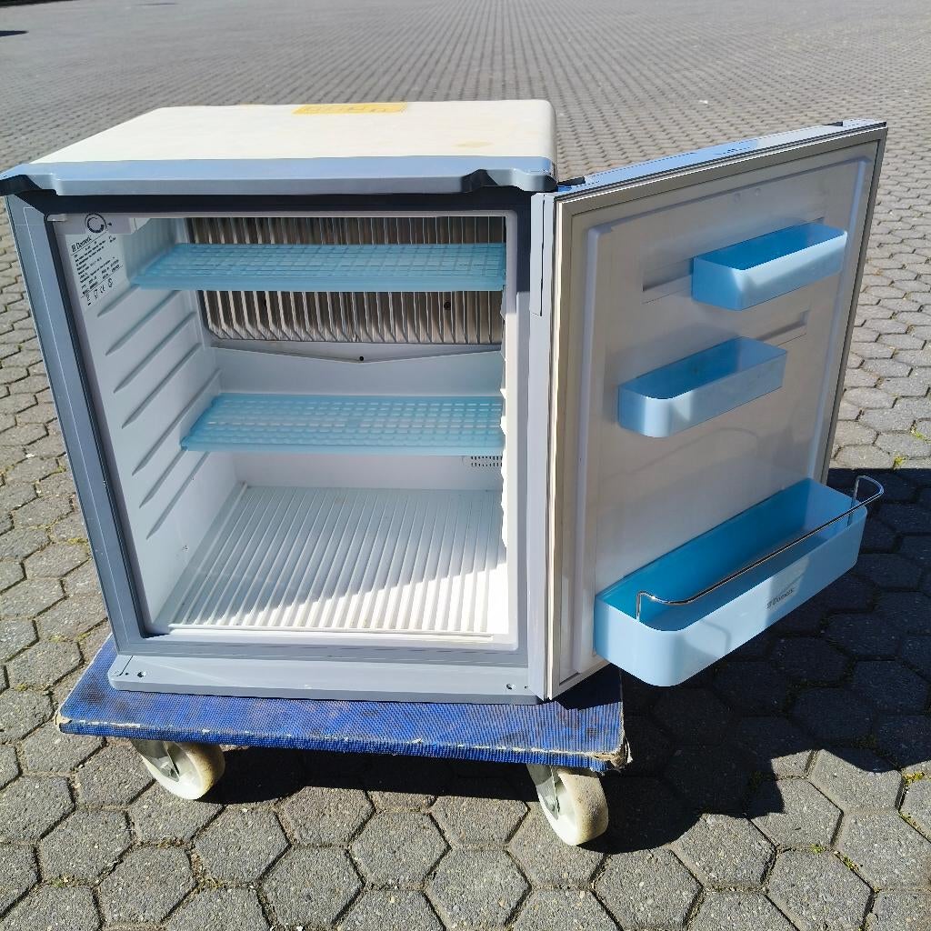 Dometic compacte inbouw koelkast-minibar-Medicijnenkoelkast, Ophalen, Minder dan 85 cm, Minder dan 75 liter, 45 tot 60 cm
