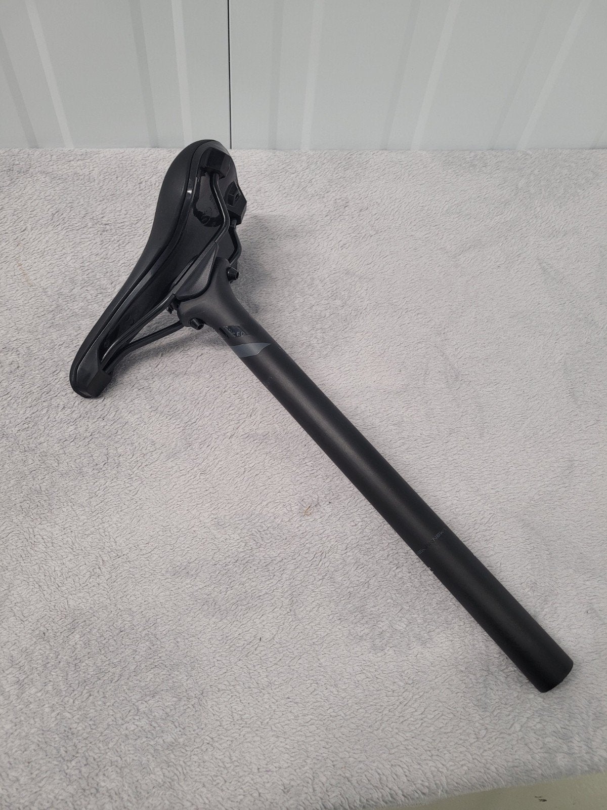 Newmen Advanced Carbon zadelpen met Venec Zadel, Newmen, Venec, Info@newmen-components.de, Duitsland, Newmen Components