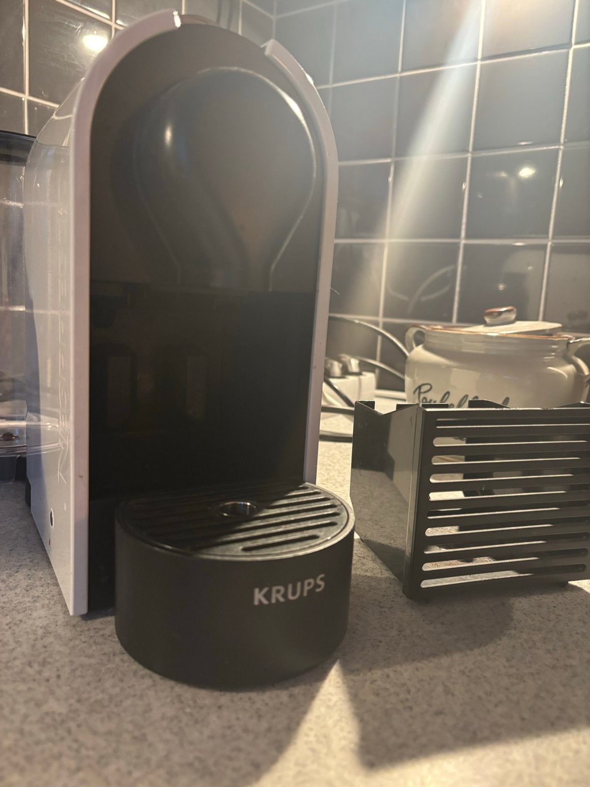 Krups Nespresso apparaat - defect, Witgoed en Apparatuur, Ophalen of Verzenden, Niet werkend, Koffiemachine, Koffiepads en cups