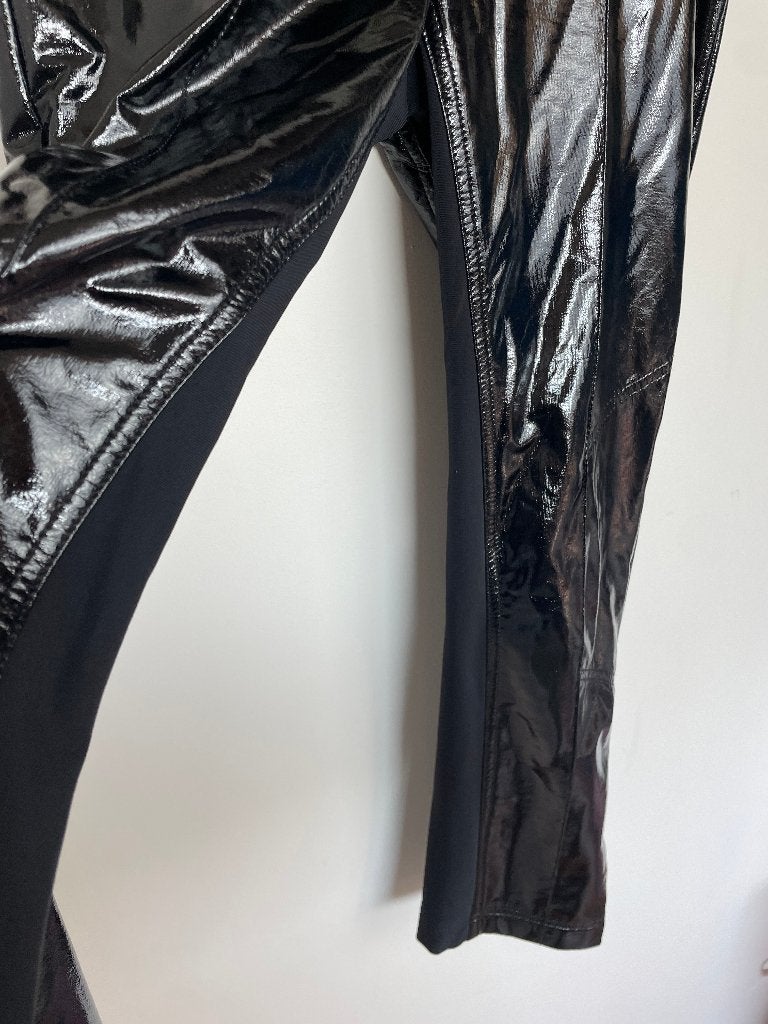 Marc Cain zwarte vinyl broek met elastisch gedeelte 2 / 36, MarcCain, Service@marc-cain.com, Zwart, Ophalen of Verzenden