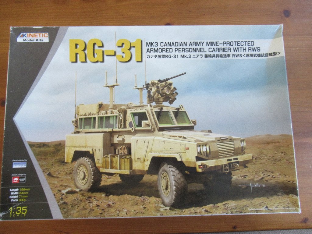 RG-31 Mk.3 Canadian Army (Kinetic 1/35), Hobby en Vrije tijd, Modelbouw | Auto's en Voertuigen, Overige merken, 1:32 tot 1:50