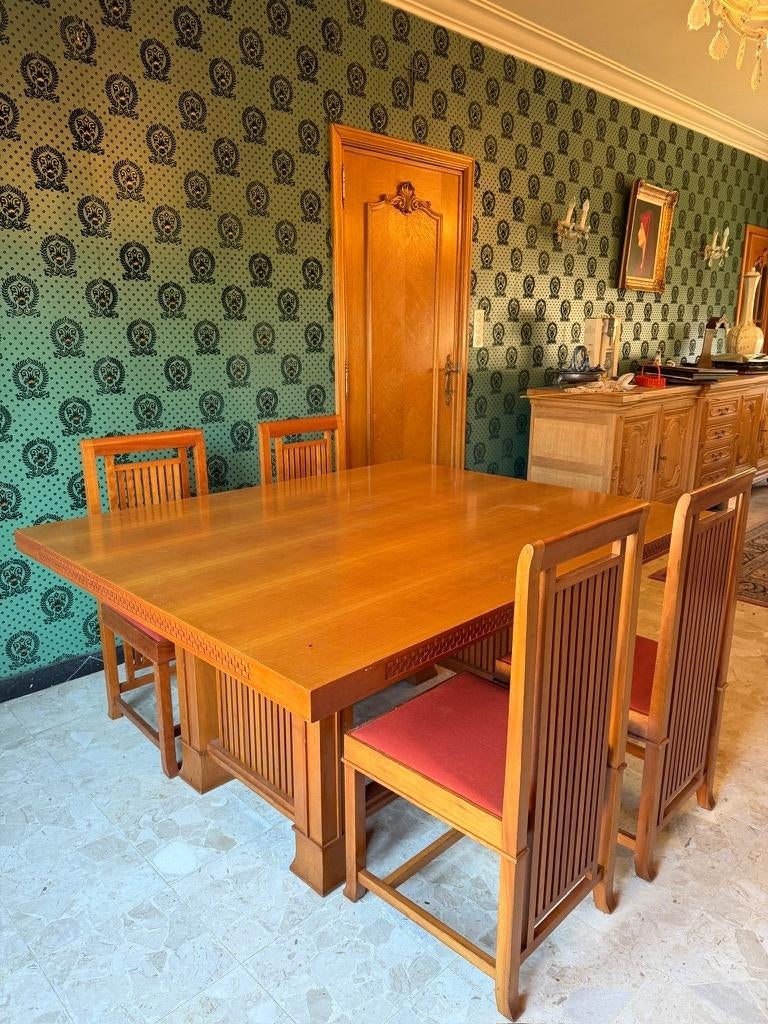 ‘Husser’ tafel van Frank Lloyd Wright, Cassina, Ophalen