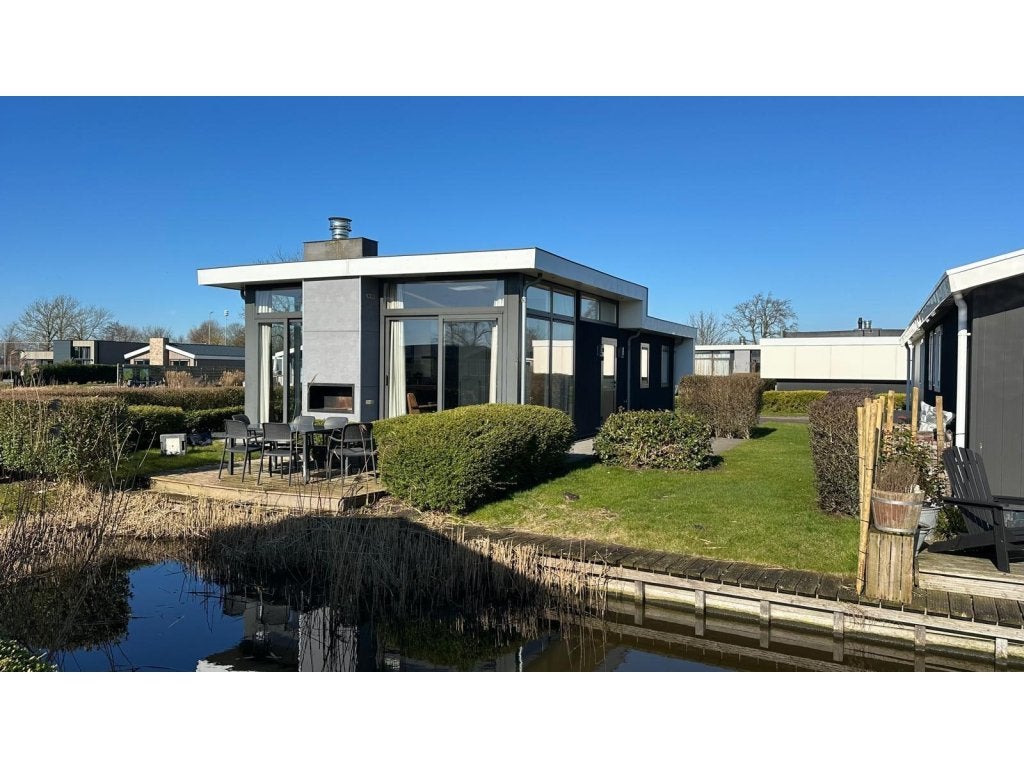 Chalet met eigen grond te koop in West-Graftdijk, N-H! R#52R, Caravans en Kamperen, Stacaravans, Tot en met 6