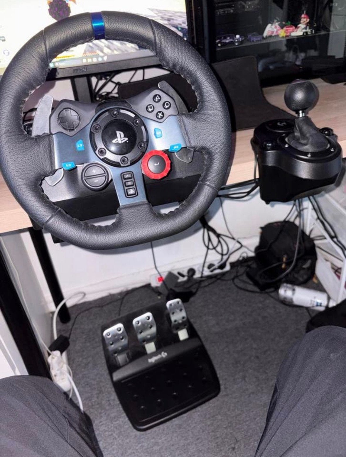 Logitech G29 Driving Force Racestuur met Shifter, Ophalen, Racestuur, Force feedback, Zo goed als nieuw