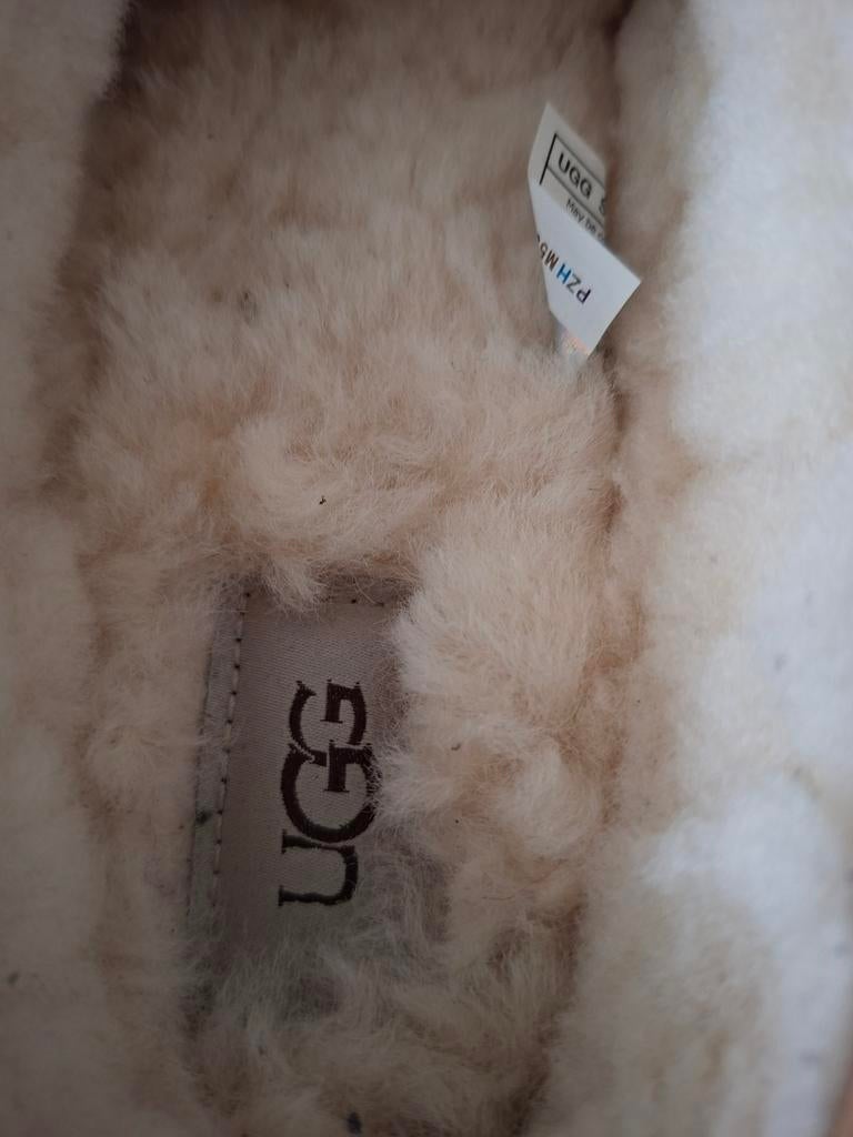 UGG Pantoffels Bruin - Maat 44 nieuw, Ophalen of Verzenden, Nieuw