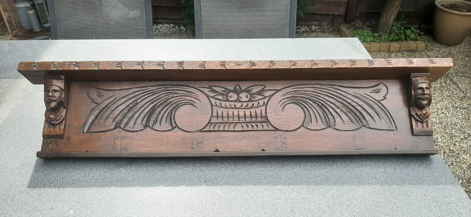 Antieke houten kapstok / bordenrek met houtsnijwerk, Ophalen