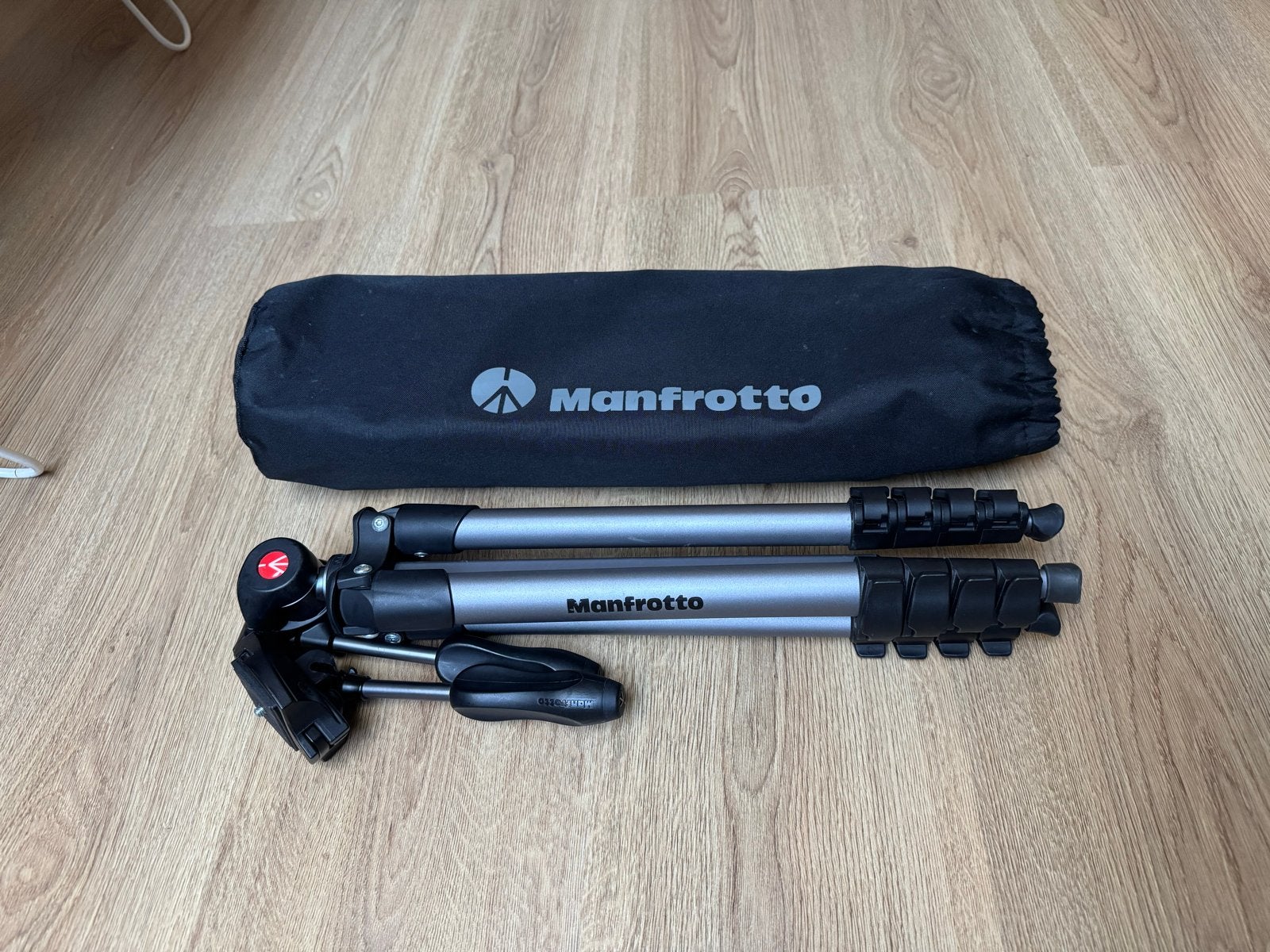 Manfrotto Compact Advanced Statief met Tas, Zo goed als nieuw, 150 tot 175 cm, Manfrotto, Inclusief draagtas
