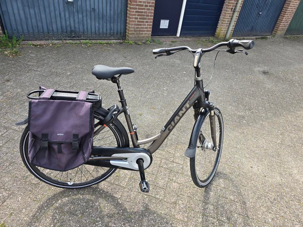Giant fietsen, Fietsen en Brommers, Fietsen | Dames | Damesfietsen, Velgrem, Versnellingen, Zo goed als nieuw, 50 tot 53 cm