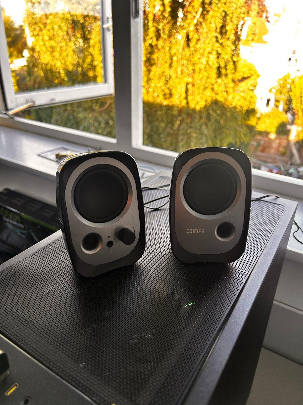 Edifier 2.0 Luidsprekerset - Compact en Krachtig Geluid, Ophalen of Verzenden, Gebruikt, Audiokanaal 2