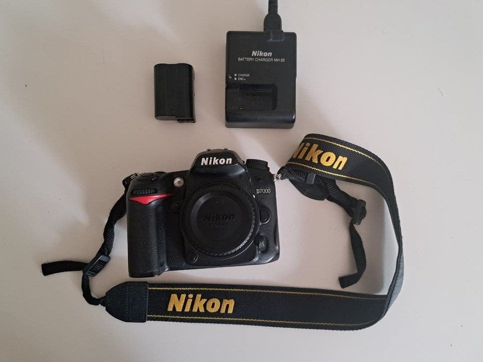 Nikon D7000 body incl. Batterij en oplader, Ingebouwde flitser, Spiegelreflex, Verzenden, 16 megapixels