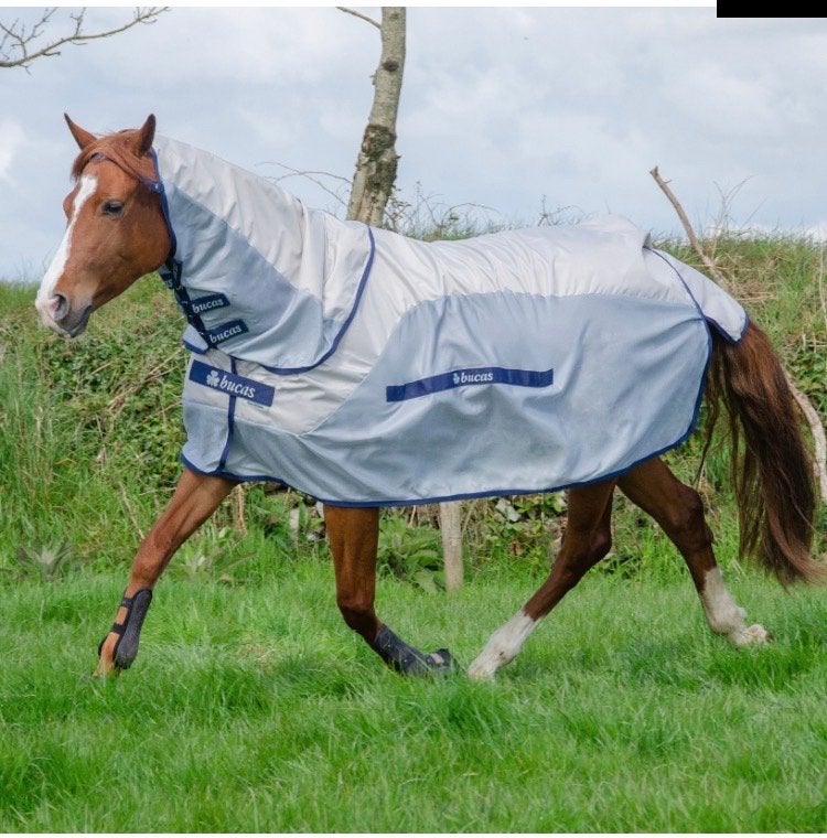 Bucas buzz off rain 6’3, Dieren en Toebehoren, Paarden en Pony's | Dekens en Dekjes, Ophalen of Verzenden, Nieuw