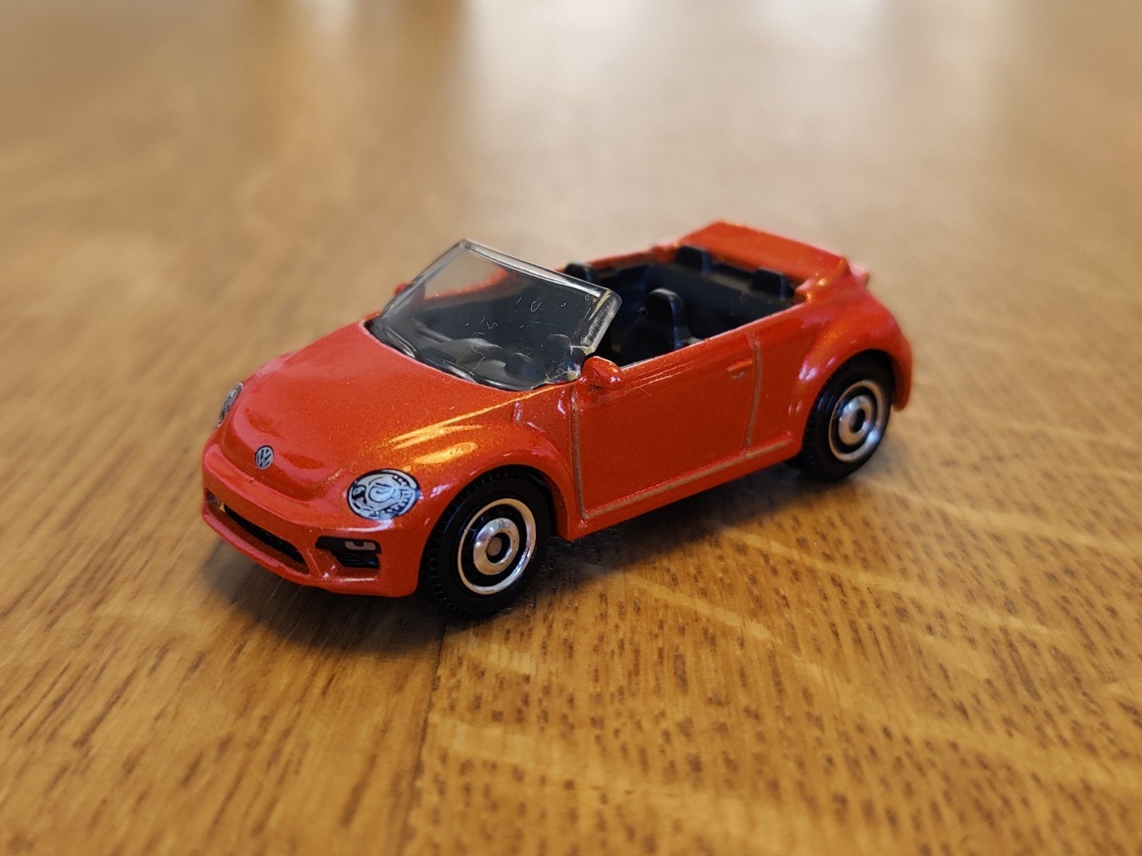 Matchbox Volkswagen Beetle Cabriolet ORANJE, Ophalen of Verzenden, Zo goed als nieuw, Auto