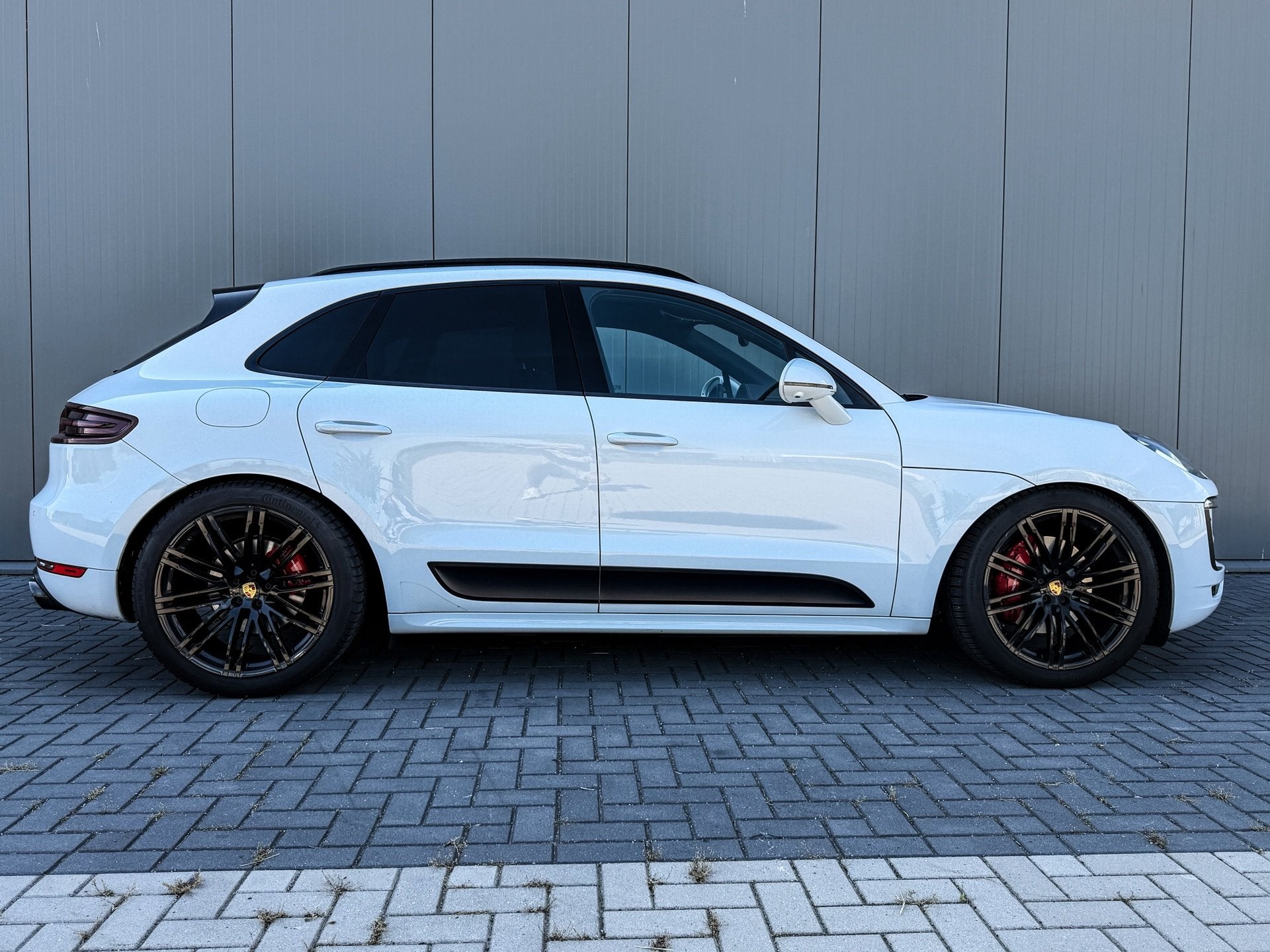 Foto 2 van Porsche Macan 3.0 GTS Pano Lucht Bose 21 inch