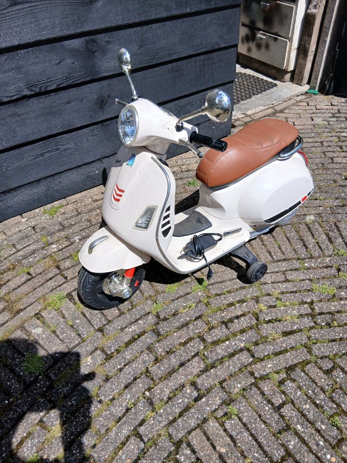 Kinder Vespa Kinderscooter - Wit, Ophalen, Gebruikt