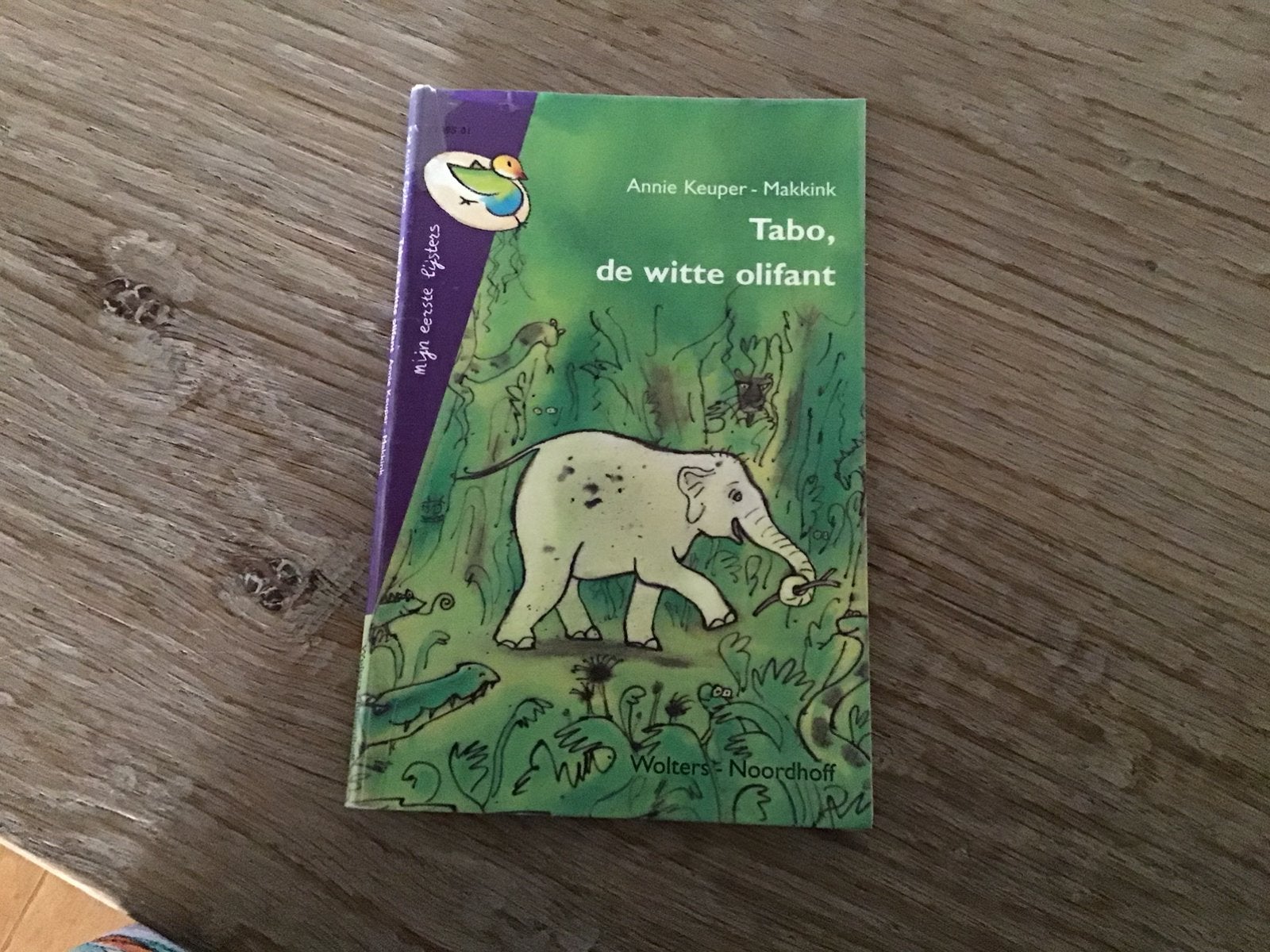 Boekje Tabo, de witte olifant, Boeken, Ophalen of Verzenden, Gelezen, Fictie algemeen