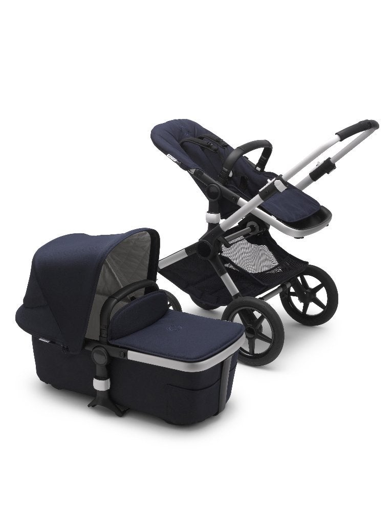 Bugaboo Fox 2 kinderwagen – Dark Navy – compleet, Kinderen en Baby's, Bugaboo, Verstelbare duwstang, Zo goed als nieuw, Ophalen