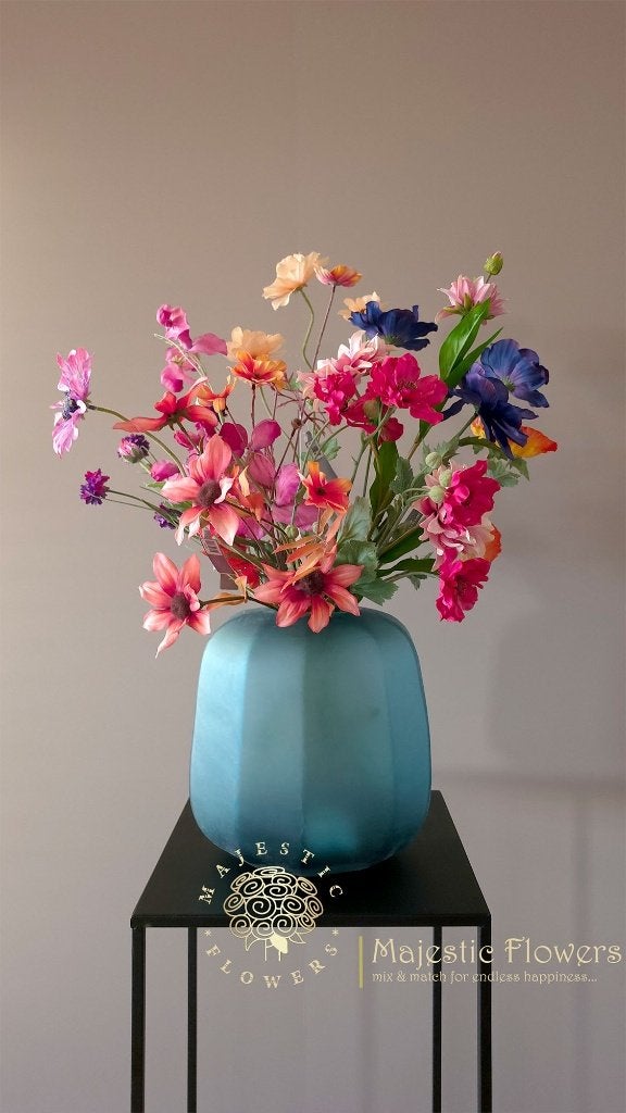 Zijdenboeket met of zonder Vaas: Azure Blossom, Majestic Flowers, Majestic Flowers, Nieuw, Ophalen of Verzenden