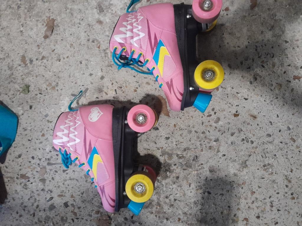 Roze kinder skeelers met tas, maat 33/34, Sport en Fitness, Skeelers, Overige merken, Gebruikt, Kinderen, Ophalen of Verzenden