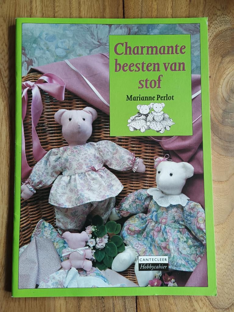 Charmante beesten van stof naaien patronen, Ophalen of Verzenden, Zo goed als nieuw, Borduren en Naaien, Geschikt voor kinderen
