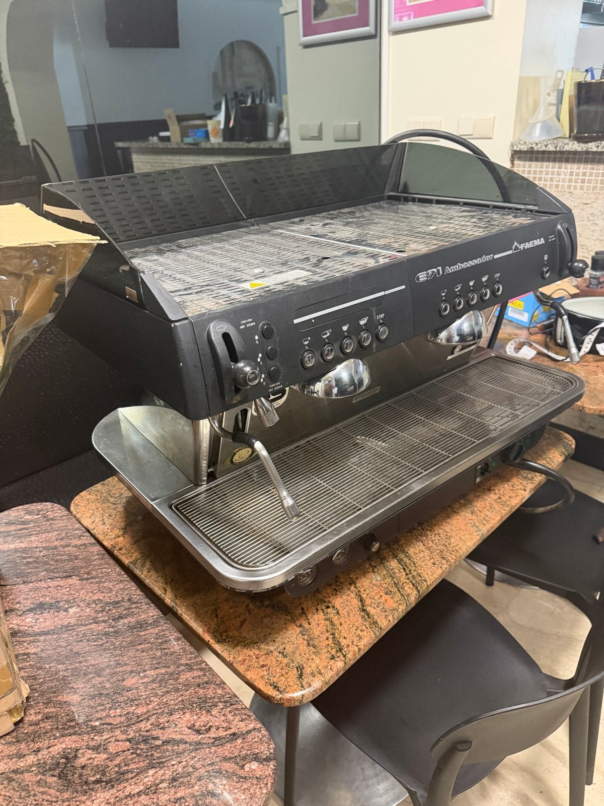 Faema E91 Ambassador Espresso Apparaat - Gebruikt, Gebruikt, Espresso apparaat, 10 kopjes of meer, Koffiebonen