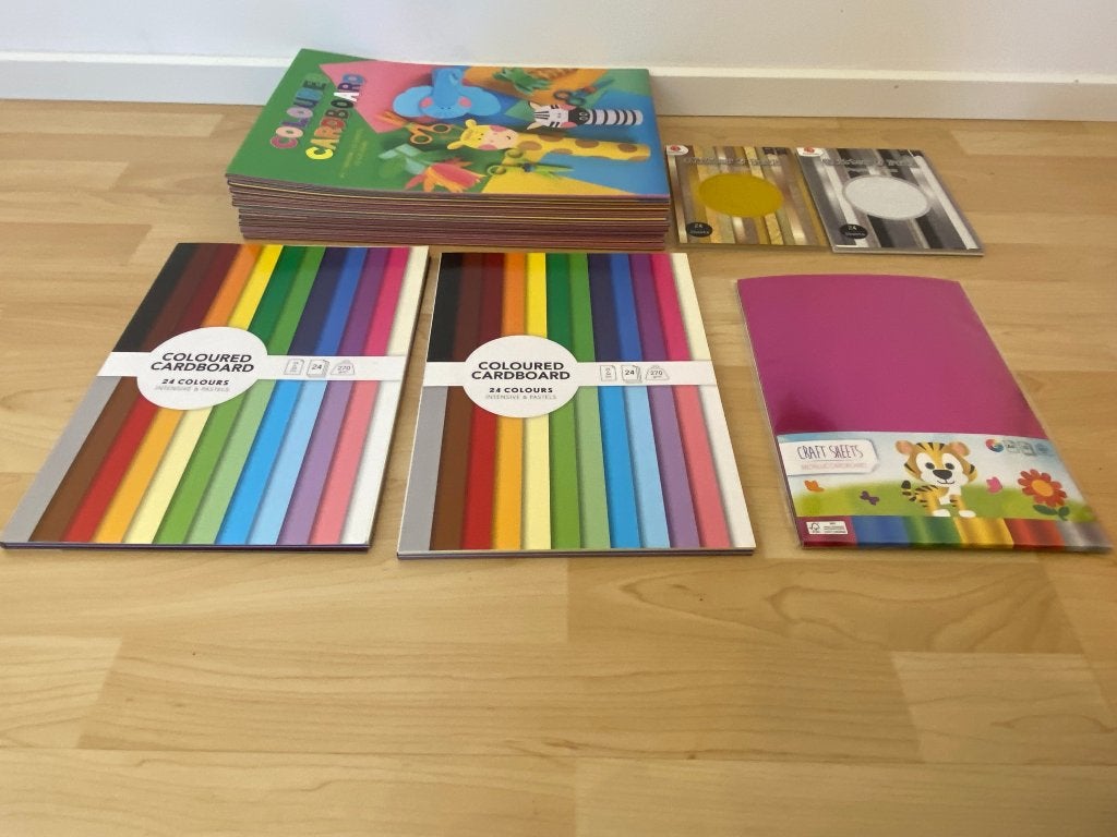 Heel veel knutselkarton en papier!, Ophalen of Verzenden