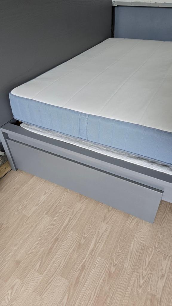 Ikea Malm bed 160x200, Huis en Inrichting, Ophalen, Tweepersoons, Zo goed als nieuw, Grijs