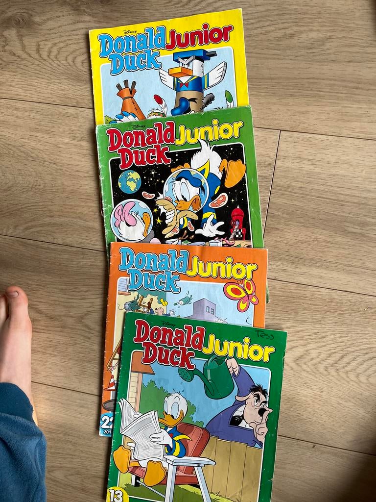 Donald Duck Junior Stripboeken - 4 stuks, Meerdere stripboeken, Ophalen of Verzenden, Gelezen