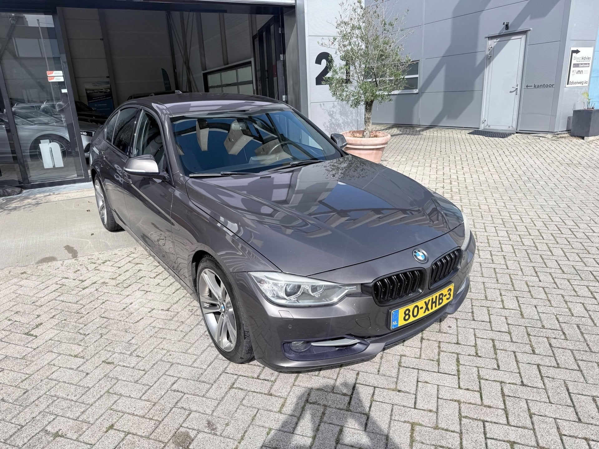 BMW 3-serie 328i High Executive Sport! AUTOMAAT! NAP! INRUIL, Auto's, Automaat, Gebruikt, Zwart, 4 cilinders