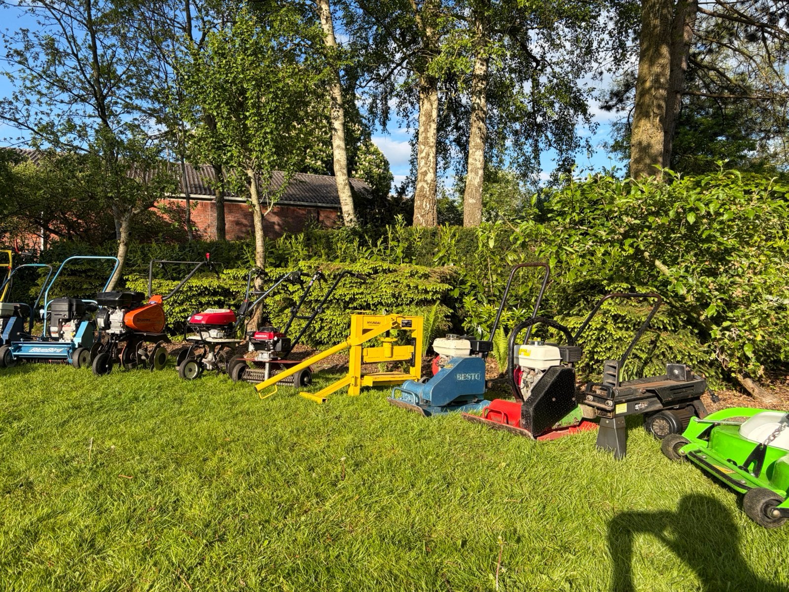 Machineverhuur / Materieelverhuur / tuinmachines!, Tuin en Terras, Hand-tuingereedschap, Ophalen, Gebruikt, Overige soorten