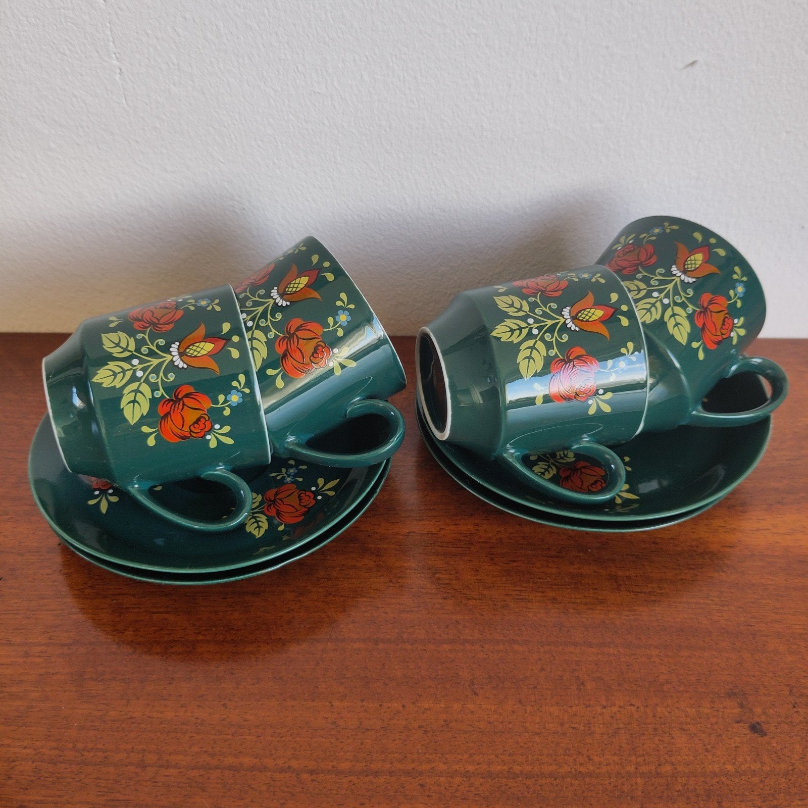Vintage set van 4 Rosa Bavaria Folklore kop en schotels, Gebruikt, Overige merken, Ophalen of Verzenden, Overige stijlen