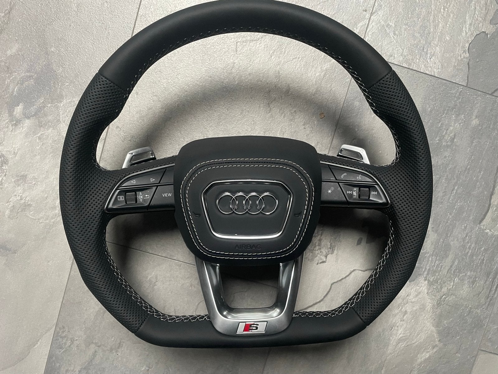 Audi A4, A5, Q5 2020 Sportstuur met Airbag - Compleet s line, Auto-onderdelen, Ophalen, Gebruikt, Audi