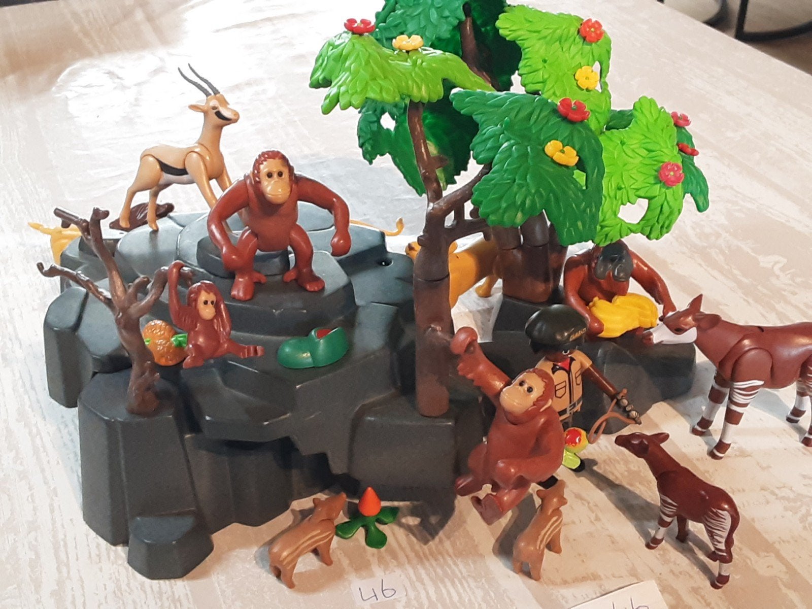 DIERENSETS NR 46 met rotsen, Complete set, Overige typen, Ophalen of Verzenden, Zo goed als nieuw