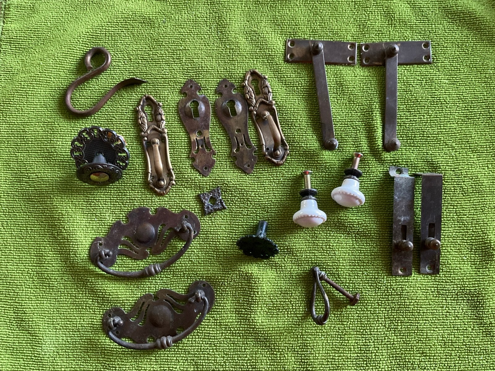 Diverse Vintage Meubelbeslag - Handgrepen, Knoppen, Sloten, Antiek en Kunst, Ophalen of Verzenden