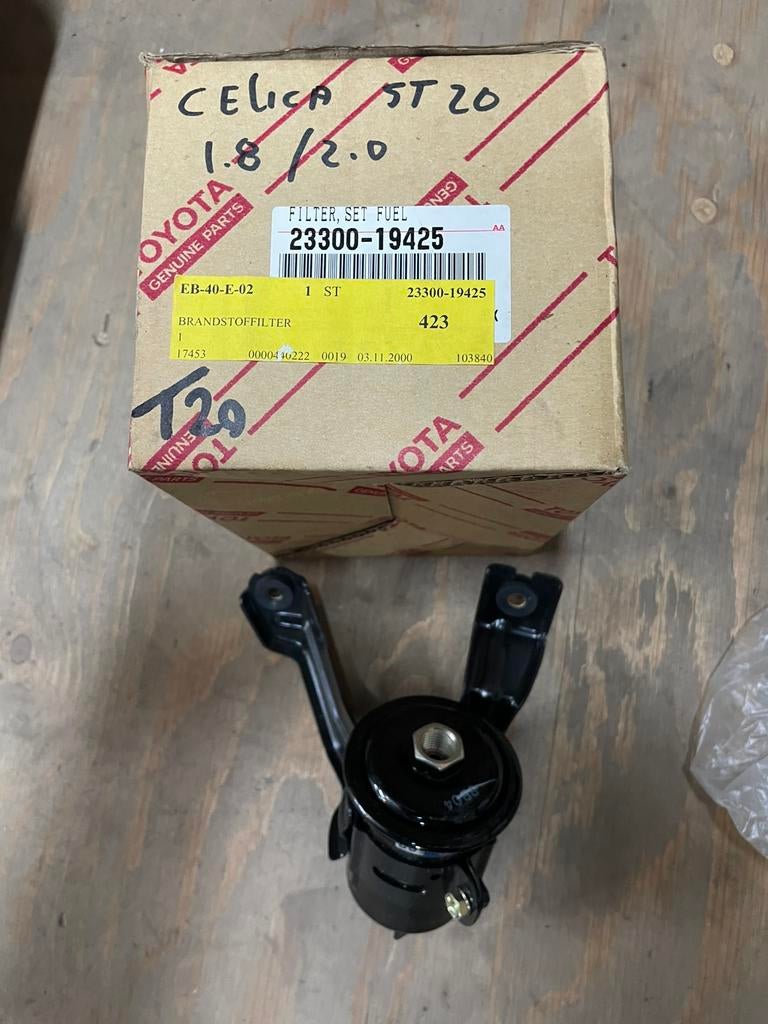 Toyota celica st20 st202 filter nieuw 23300-19425, Auto-onderdelen, Ophalen of Verzenden, Nieuw, Toyota