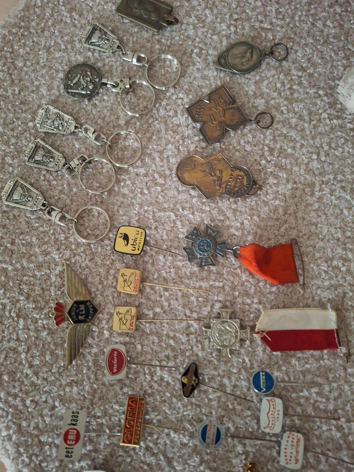 Foto 2 van Vintage Speldjes en Pins Collectie - Diverse Merken