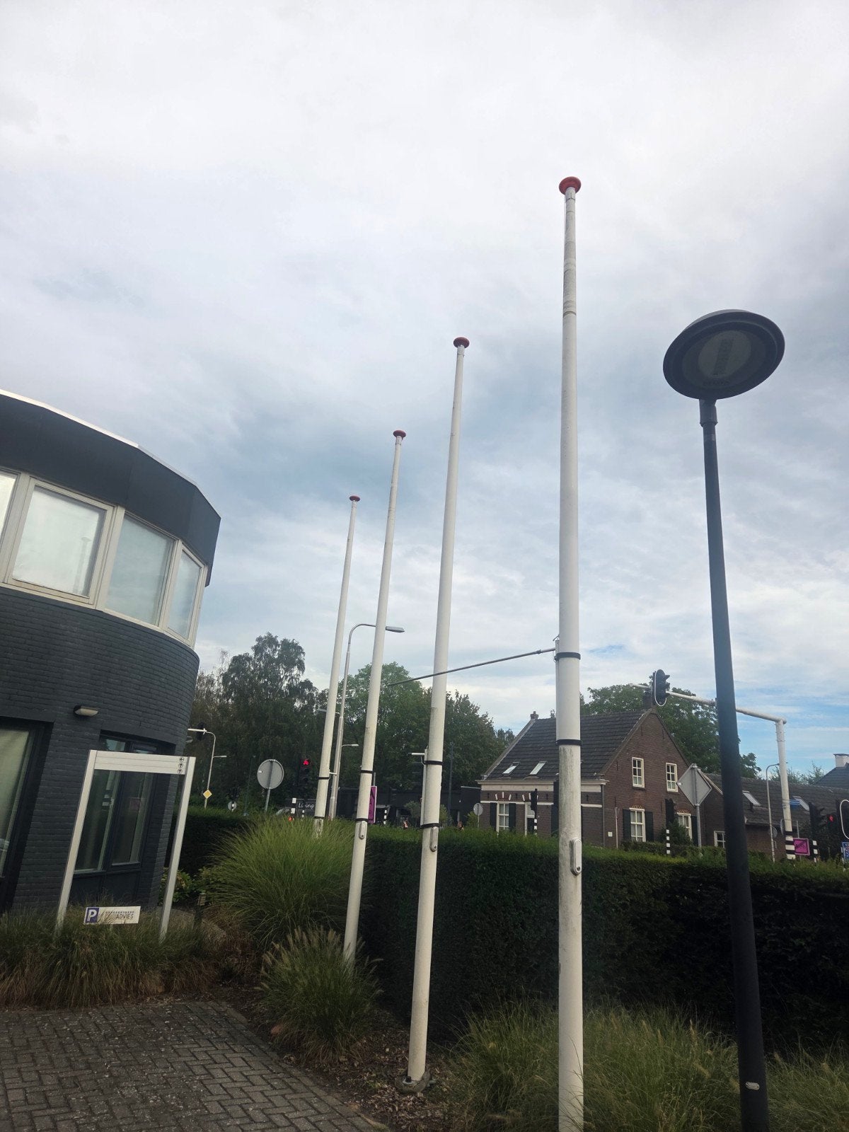 3x vlaggenmast ca. 6 meter wit – compleet met voetplaat, Ophalen, Gebruikt
