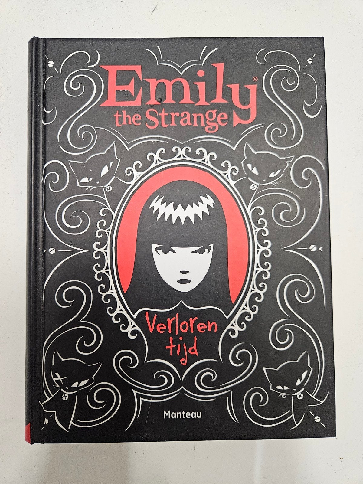 Rob Reger - Emily the Strange, Ophalen of Verzenden, Zo goed als nieuw, Rob Reger; Jessica Gruner