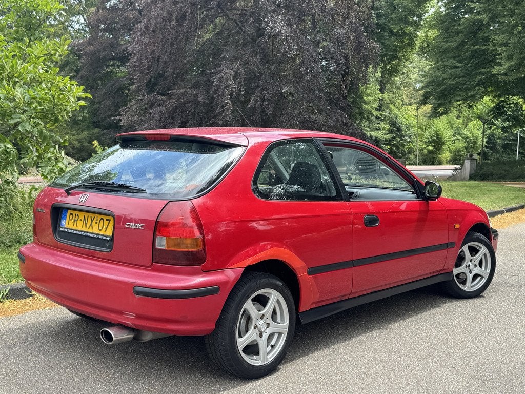 Honda Civic 1.4i S RIJKLAAR (bj 1996), Auto's, Oldtimers, Voorwielaandrijving, Honda, 1396 cc, Bedrijf