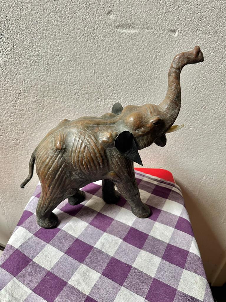 Oude olifant, Ophalen of Verzenden