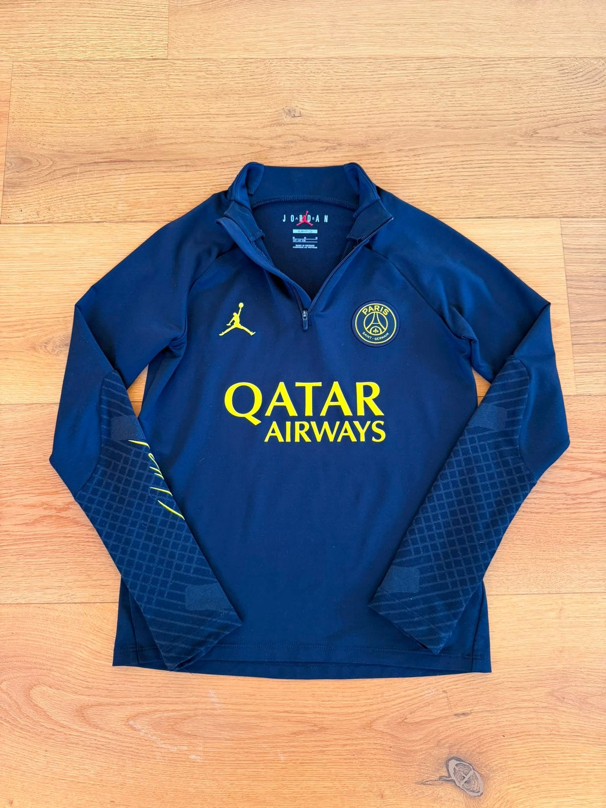 PSG vest maat 140, origineel, Ophalen of Verzenden, Zo goed als nieuw, Jongen of Meisje, Trui of Vest