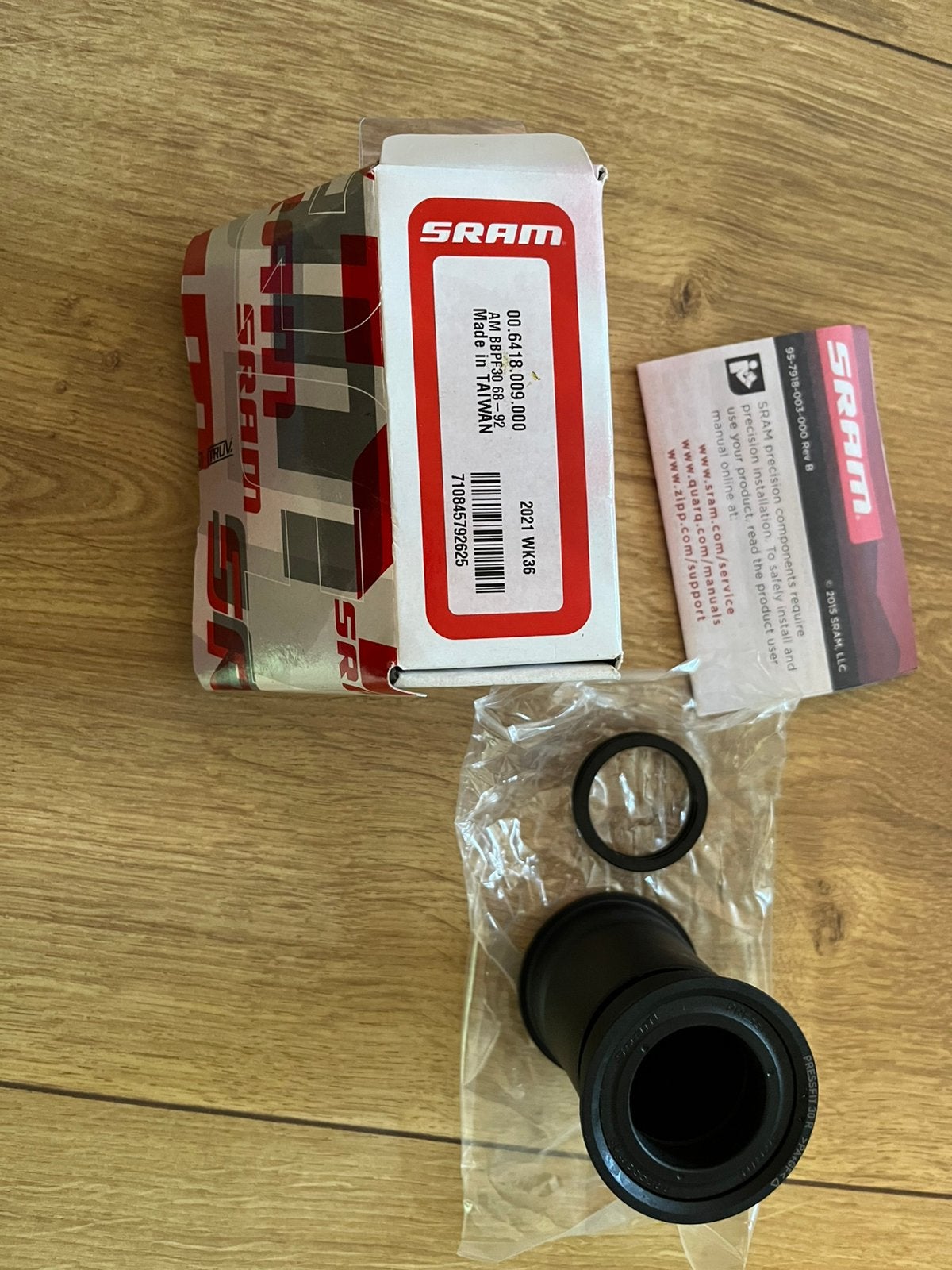 SRAM PressFit BB30 Bottom Bracket, Crankstel of Pedalen, Overige materialen, Nieuw, Ophalen of Verzenden